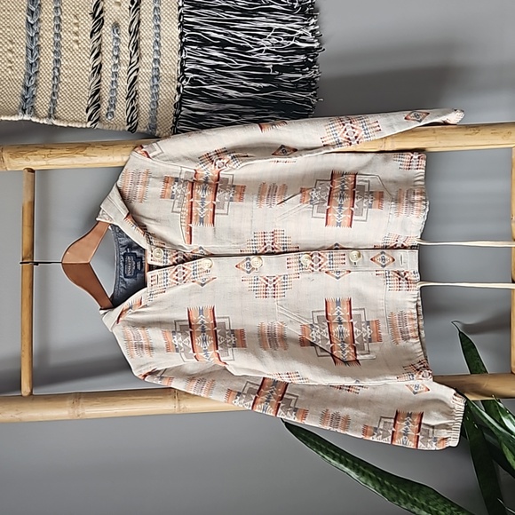 Pendleton Button Up Hooded Cropped Top - Picture 2 of 14